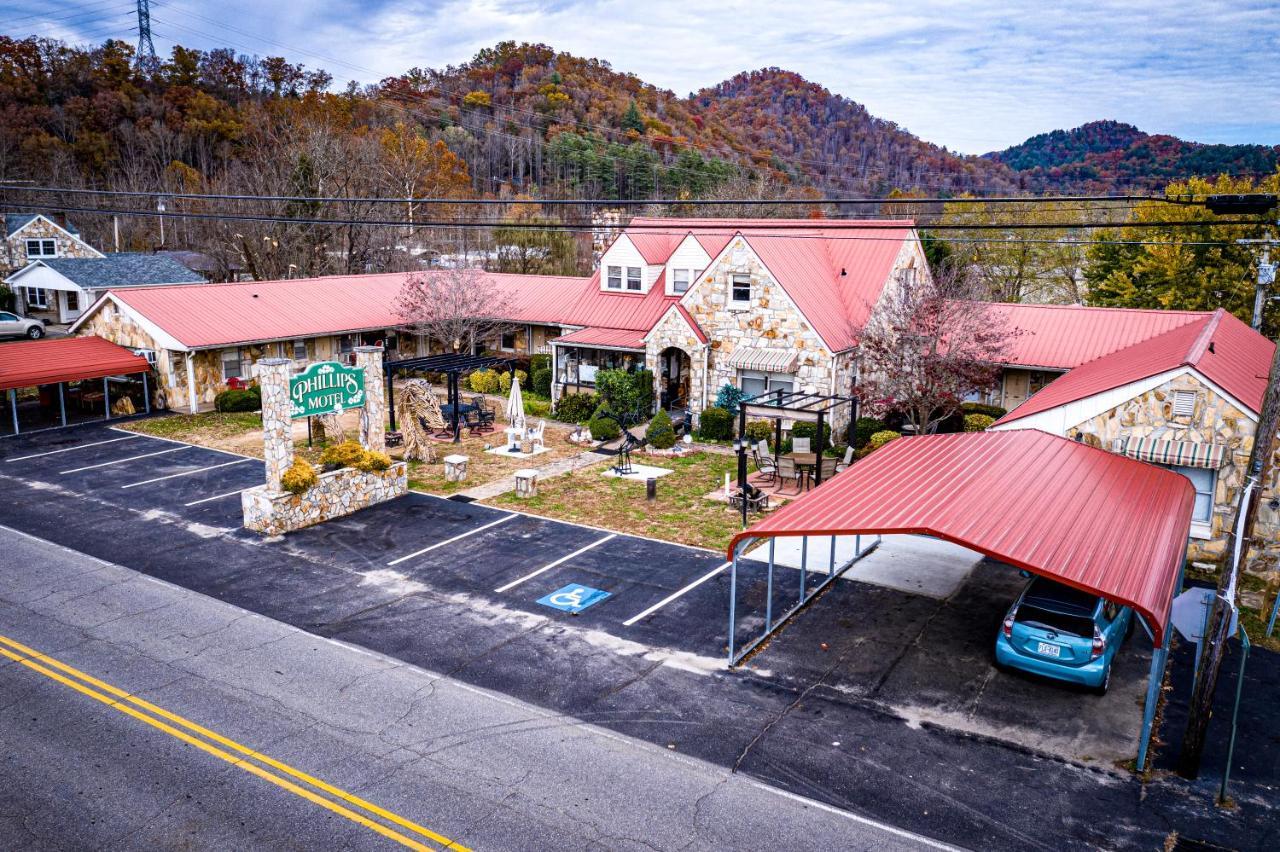 Phillips Historic Motel & Cottages Robbinsville Exterior photo